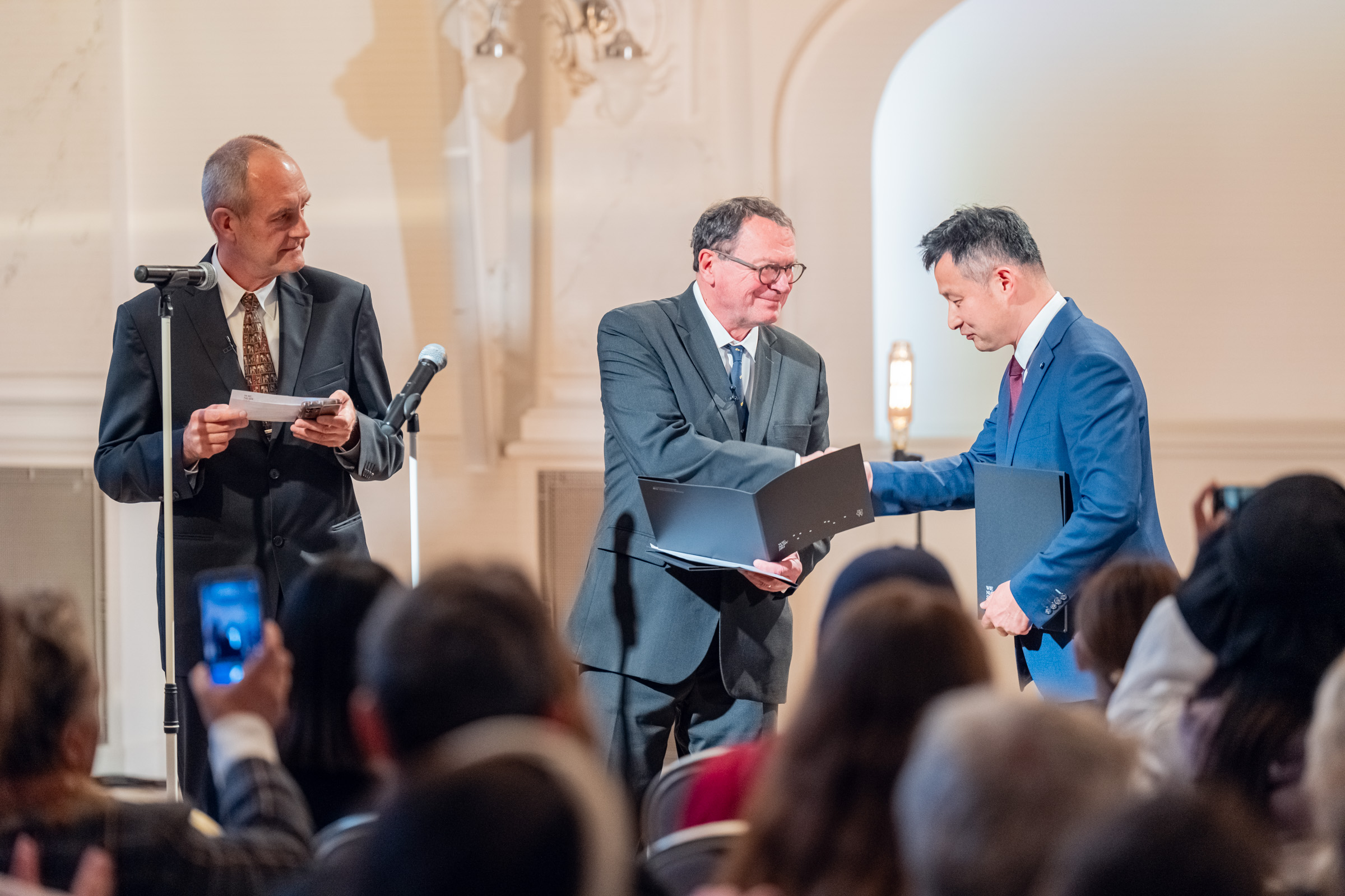 Waldemar Łyś, Frank Ravatin, Liu Zhaojun | fot. Fresh Frame